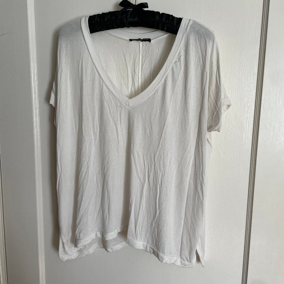 BRANDY MELVILLE White V-Neck Tee Shirt - Picture 1 of 4